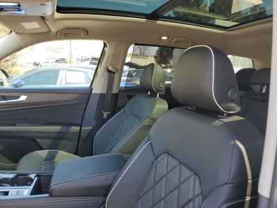 2025 Volkswagen Atlas 2.0T SEL Premium R-Line