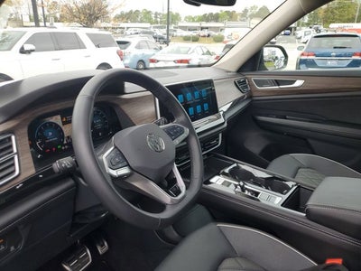 2025 Volkswagen Atlas 2.0T SEL Premium R-Line