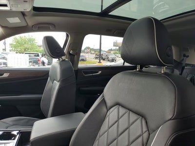 2025 Volkswagen Atlas 2.0T SEL Premium R-Line
