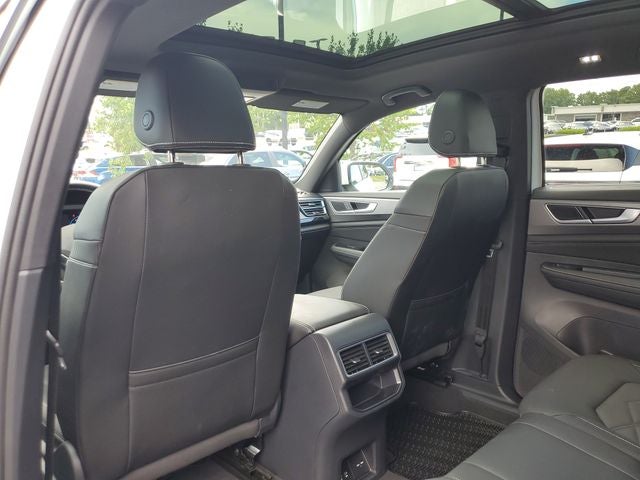 2025 Volkswagen Atlas Cross Sport 2.0T SE w/Technology