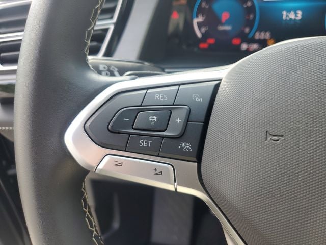 2025 Volkswagen Atlas Cross Sport 2.0T SE w/Technology