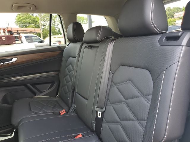 2025 Volkswagen Atlas 2.0T SE