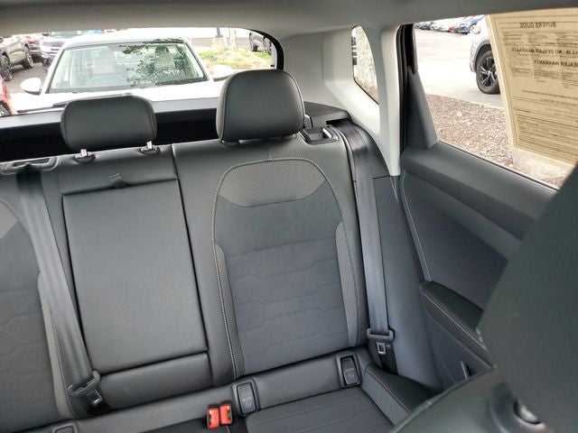 2025 Volkswagen Taos 1.5T SE Black