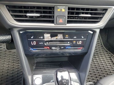 2025 Volkswagen Taos 1.5T SE Black