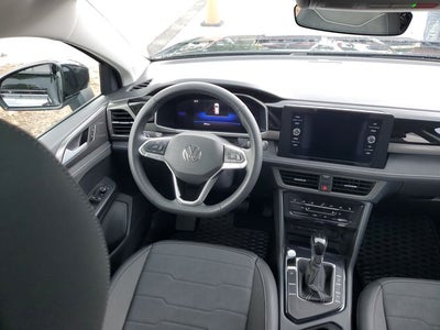 2025 Volkswagen Taos 1.5T SE Black