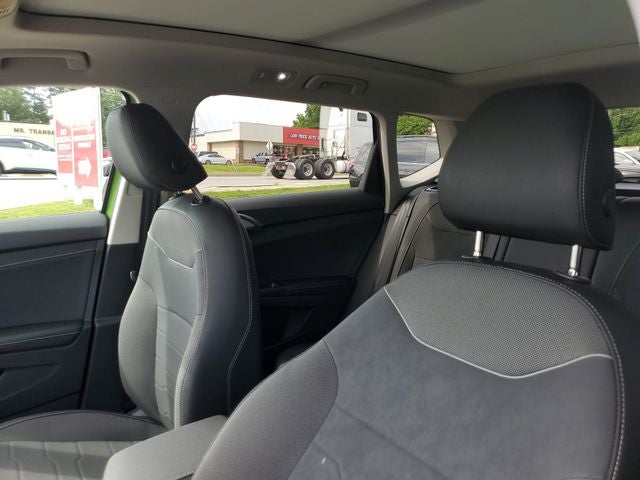 2025 Volkswagen Taos 1.5T SE Black
