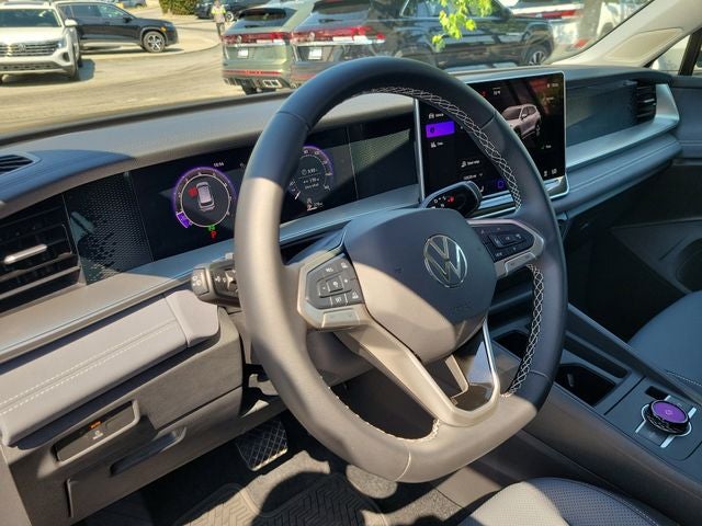 2025 Volkswagen Tiguan 2.0T SE