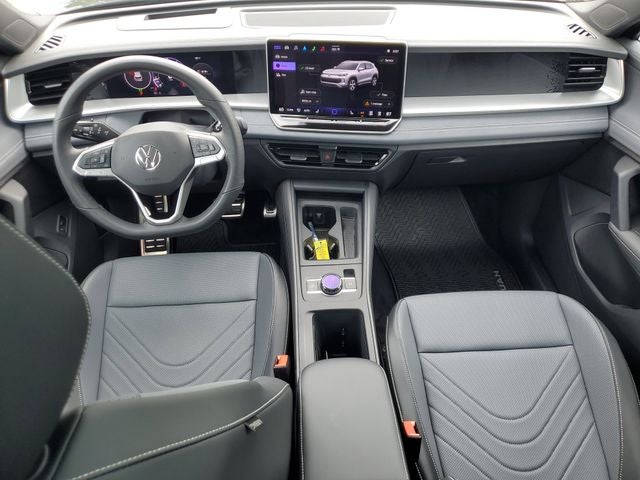 2025 Volkswagen Tiguan 2.0T SE R-Line Black