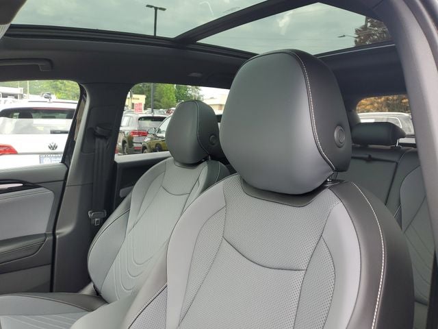 2025 Volkswagen Tiguan 2.0T SE R-Line Black