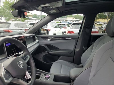 2025 Volkswagen Tiguan 2.0T SE R-Line Black