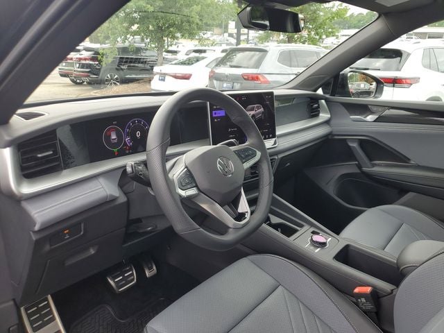 2025 Volkswagen Tiguan 2.0T SE R-Line Black