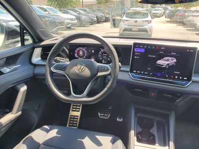 2025 Volkswagen Tiguan 2.0T SE R-Line Black