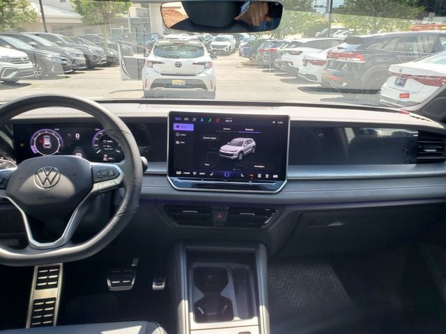 2025 Volkswagen Tiguan 2.0T SE R-Line Black