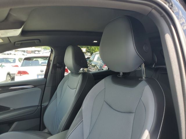 2025 Volkswagen Tiguan 2.0T SE R-Line Black