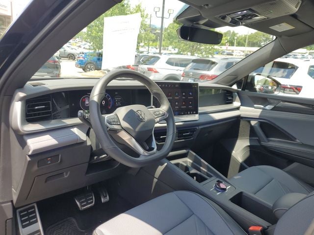 2025 Volkswagen Tiguan 2.0T SE R-Line Black
