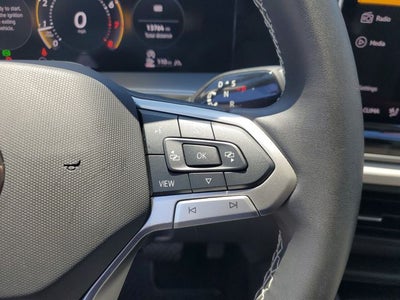 2025 Volkswagen Tiguan 2.0T SE