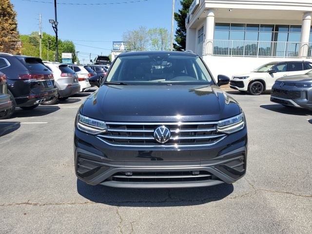 2024 Volkswagen Tiguan 2.0T SE