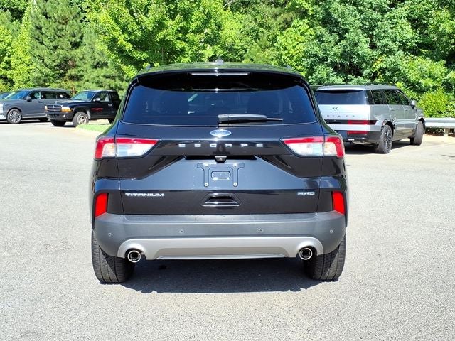 2022 Ford Escape Titanium Elite