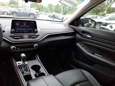 2022 Nissan Altima 2.5 SR