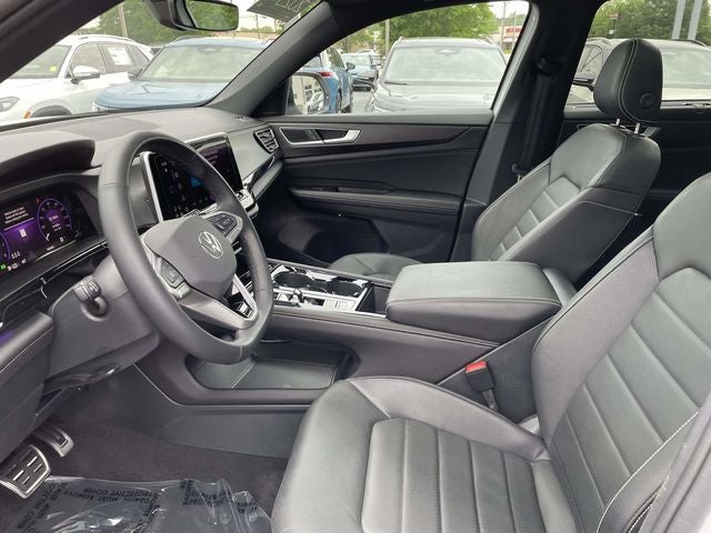 2025 Volkswagen Atlas Cross Sport 2.0T SEL R-Line Black