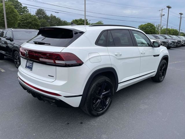2025 Volkswagen Atlas Cross Sport 2.0T SEL R-Line Black