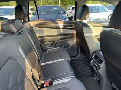 2024 Volkswagen Atlas 2.0T Peak Edition SE w/Technology