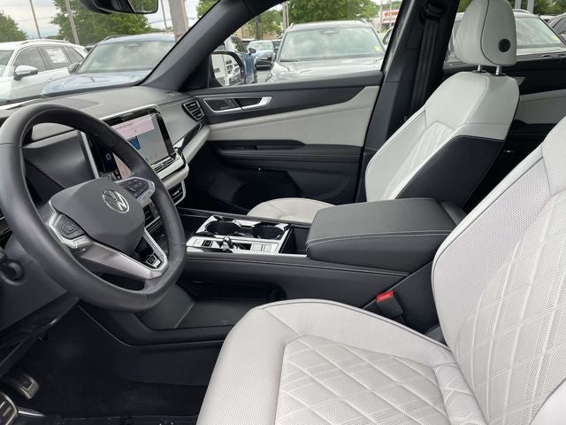 2025 Volkswagen Atlas Cross Sport 2.0T SEL Premium R-Line