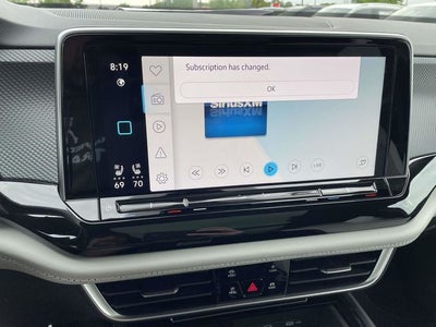 2025 Volkswagen Atlas Cross Sport 2.0T SEL Premium R-Line