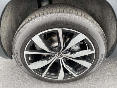 2025 Volkswagen Atlas Cross Sport 2.0T SEL Premium R-Line