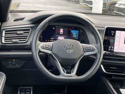 2025 Volkswagen Atlas Cross Sport 2.0T SEL Premium R-Line