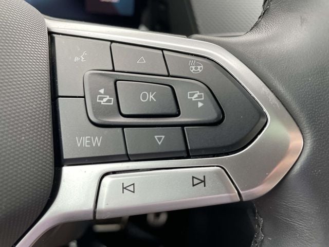 2025 Volkswagen Atlas Cross Sport 2.0T SEL Premium R-Line