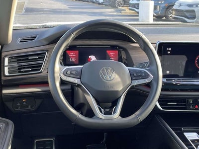 2025 Volkswagen Atlas 2.0T SEL Premium R-Line