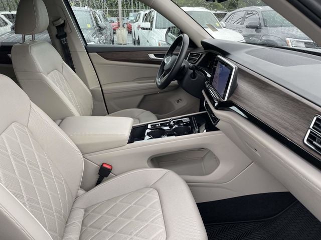 2025 Volkswagen Atlas 2.0T SEL Premium R-Line