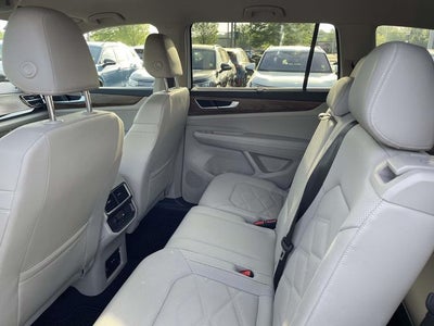 2025 Volkswagen Atlas 2.0T SE w/Technology