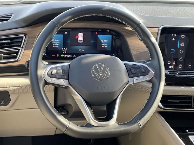 2025 Volkswagen Atlas 2.0T SE w/Technology