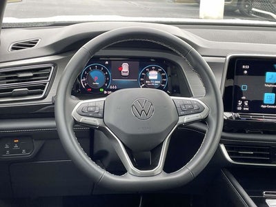 2025 Volkswagen Atlas Cross Sport 2.0T SE w/Technology