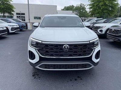 2025 Volkswagen Atlas Cross Sport 2.0T SE w/Technology