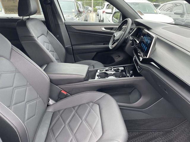 2025 Volkswagen Atlas Cross Sport 2.0T SE w/Technology