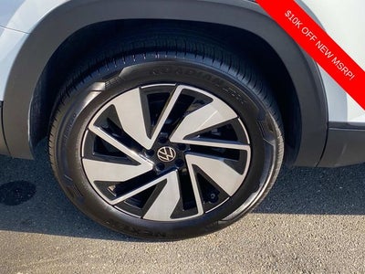 2025 Volkswagen Atlas 2.0T SE w/Technology