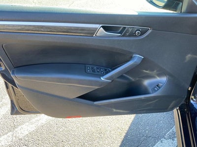 2018 Volkswagen Passat 2.0T SE