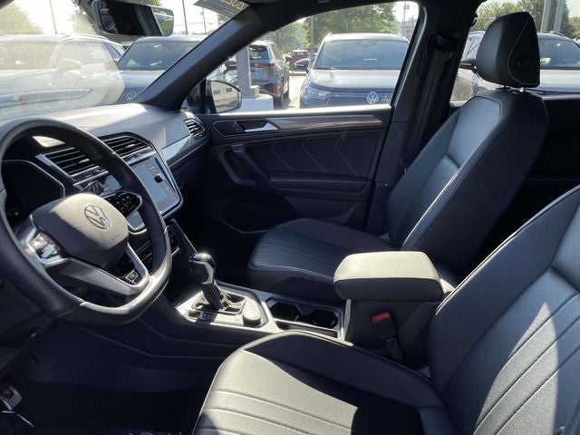 2023 Volkswagen Tiguan 2.0T SE R-Line Black