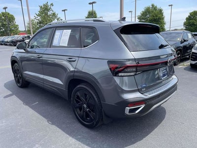 2025 Volkswagen Taos 1.5T SE