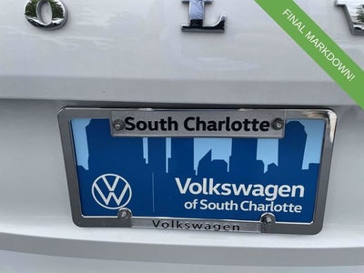 2023 Volvo XC60 B5 Ultimate Dark Theme
