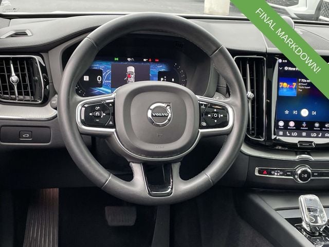 2023 Volvo XC60 B5 Ultimate Dark Theme