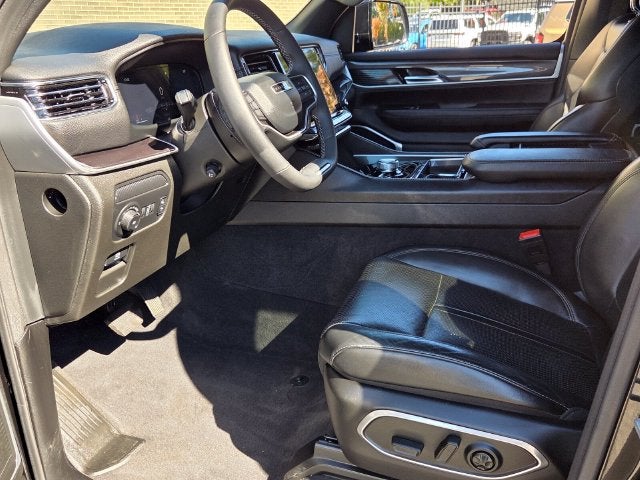 2024 Jeep Wagoneer Base