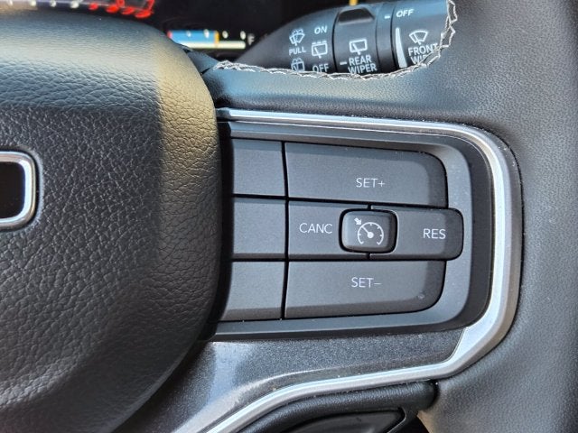 2024 Jeep Wagoneer Base
