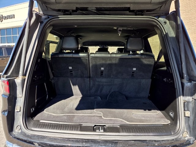 2024 Jeep Wagoneer Base
