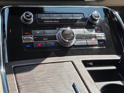 2024 Lincoln Navigator Premiere