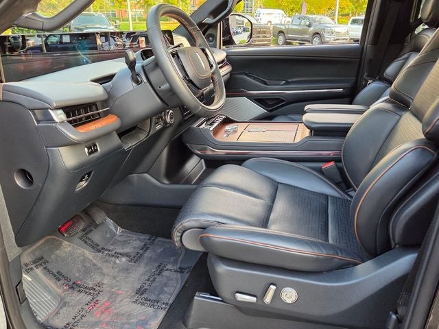 2025 Lincoln Navigator L Black Label