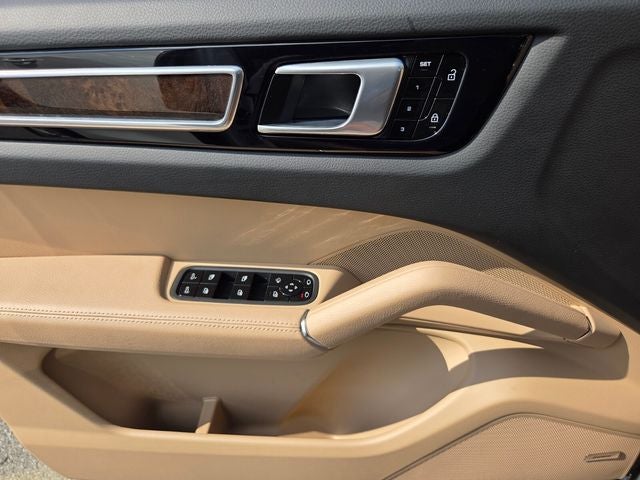 2021 Porsche Cayenne Base